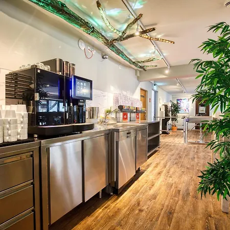 Отель Unperfekthotel Coworkinghotel 2*