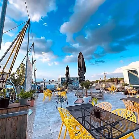 Unperfekthotel Coworkinghotel Otel 2*